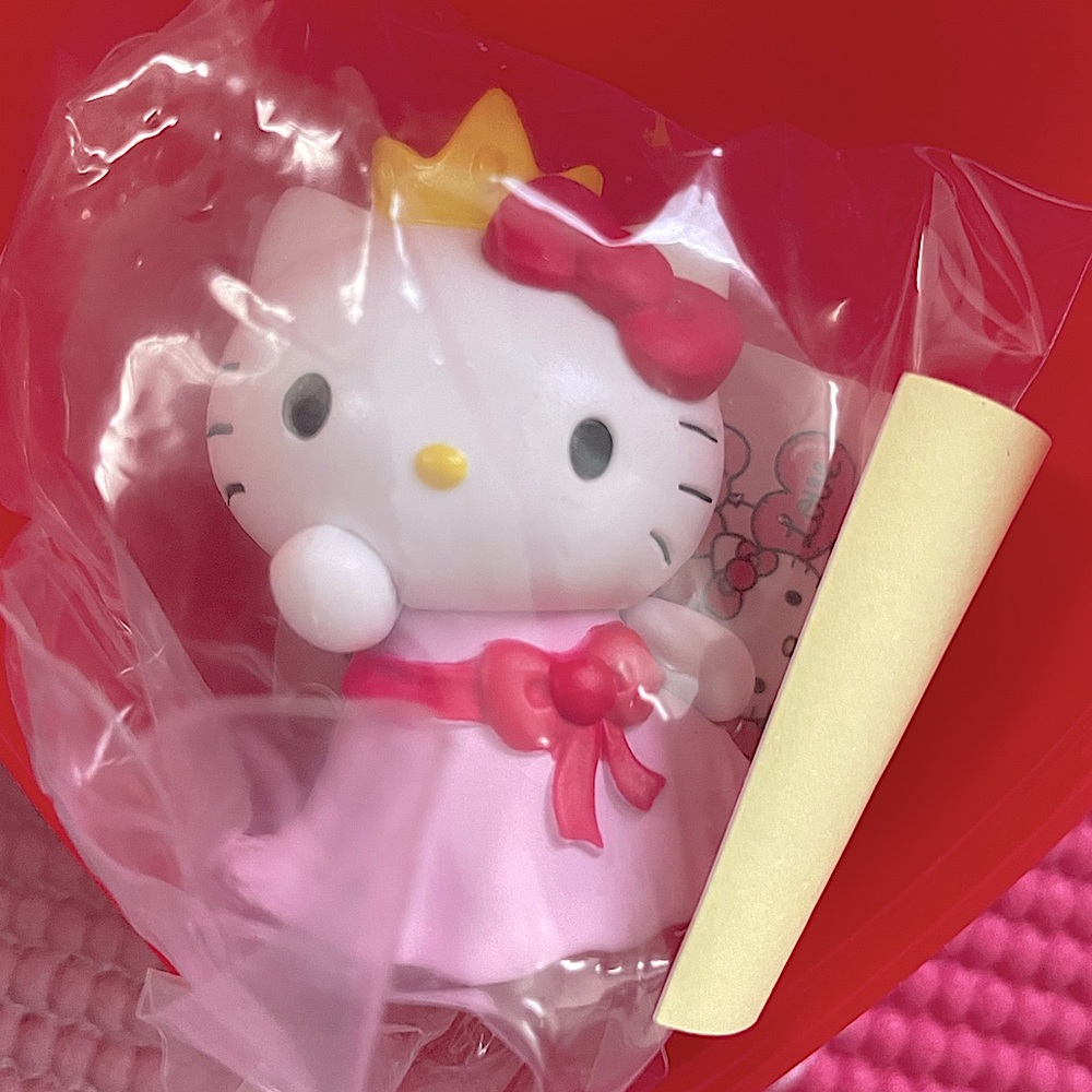 Hello Kitty Princess Valentines Mini Figurine from Mystery Blind Box